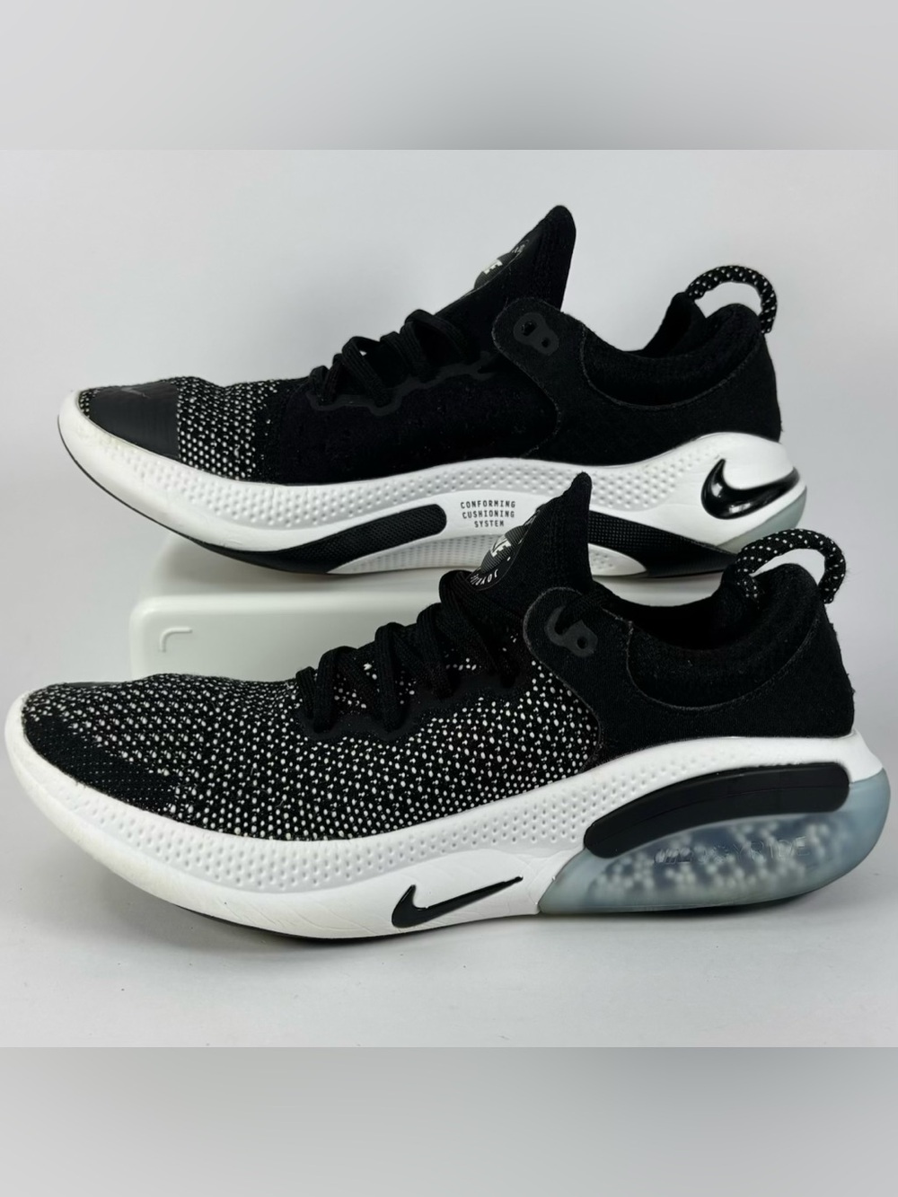 Nike Joyride Run Flyknit Men’s 9.5 / Women’s 11 Black White AQ2731-001 Running